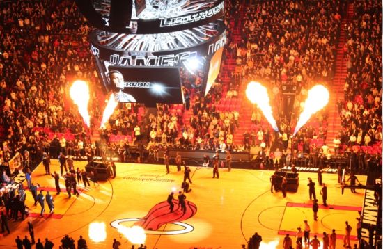 阿斯：阿隆索需解决皇马定位球问题，进攻没威胁防守不强硬（阿斯：阿隆索当务之急是解决皇马定位球隐患，进攻无锋芒、防守不够强硬）