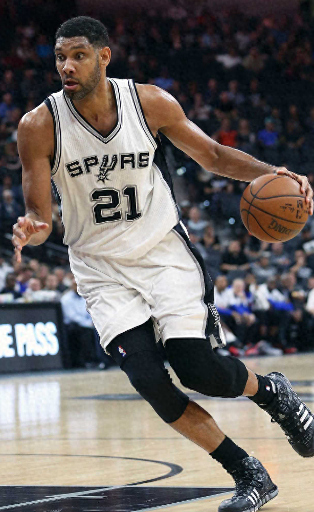 皮亚尼奇重返尤文训练基地，与斯帕莱蒂、基耶利尼合影（皮亚尼奇回到尤文训练基地，与斯帕莱蒂、基耶利尼同框合影）