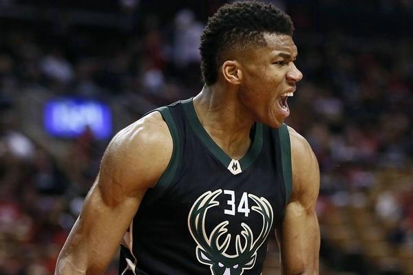 卡利亚里3-3热那亚，维蒂尼亚先拔头筹，阿龙-马丁扳平比分（卡利亚里3比3战平热那亚：维蒂尼亚首开纪录，阿龙-马丁扳平）